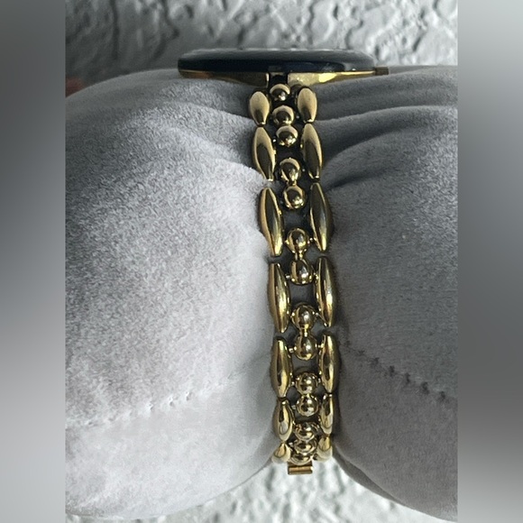 GUCCI 11/12.2 interchangeable bezels with 1 metallic bezel (black) - Picture 8 of 13